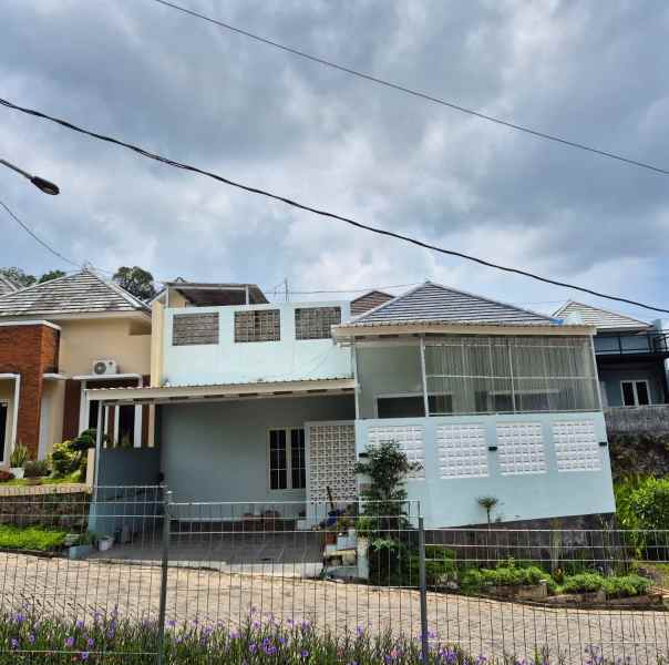 dijual rumah pandawa residence