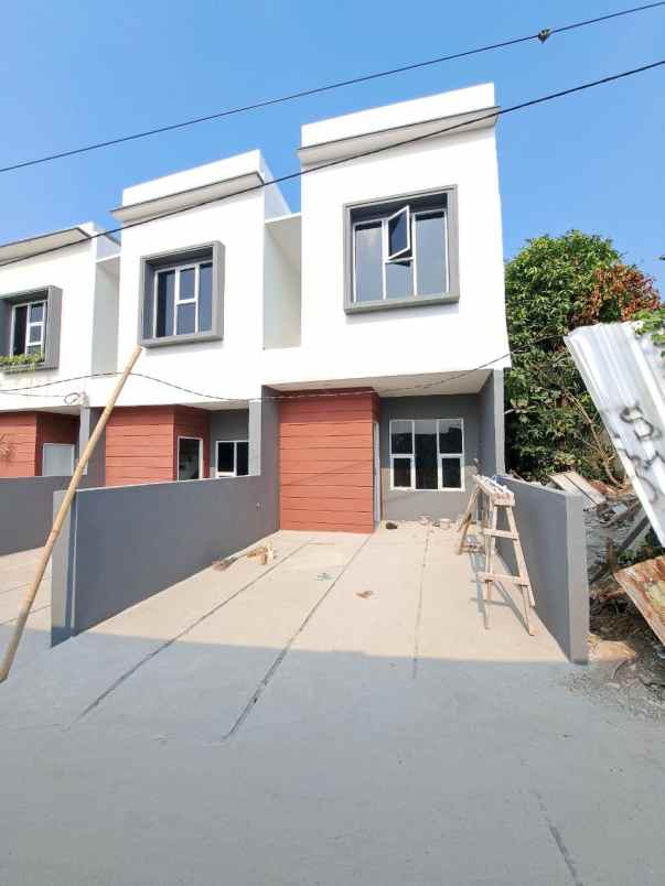 dijual rumah pasar rebo