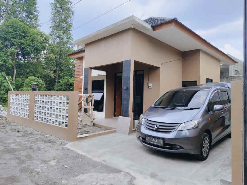 dijual rumah pendowoharjo sleman dekat