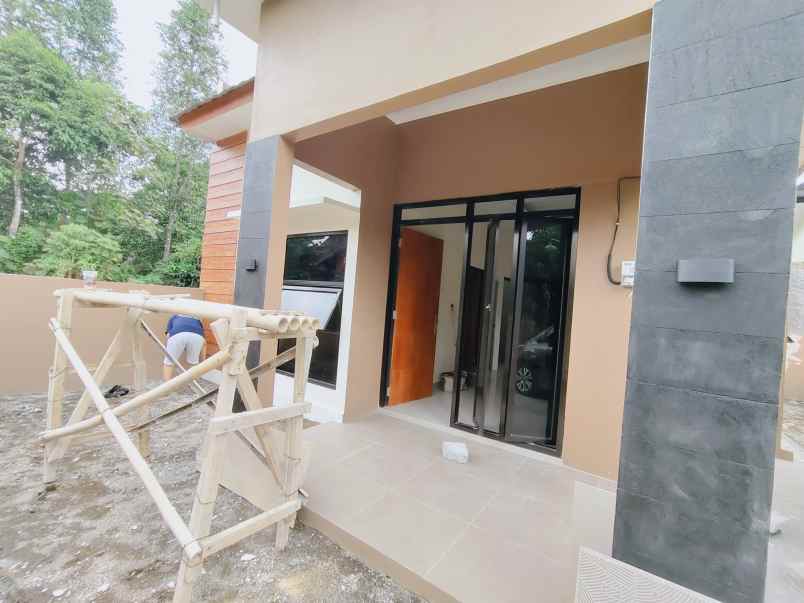 dijual rumah pendowoharjo sleman dekat