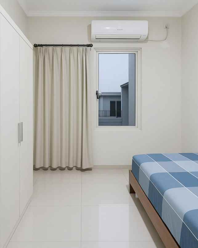 dijual rumah permata puri media kel