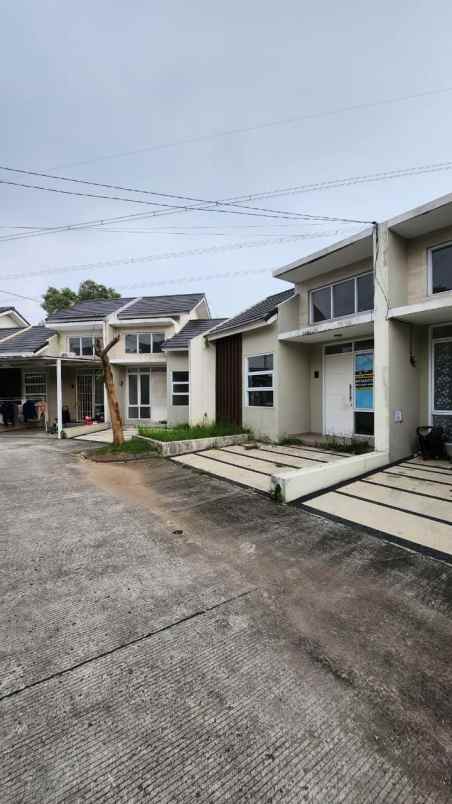 dijual rumah perumahan bukit dago