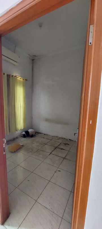 dijual rumah perumahan djohar 2