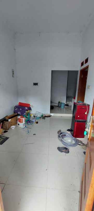 dijual rumah perumahan djohar 2