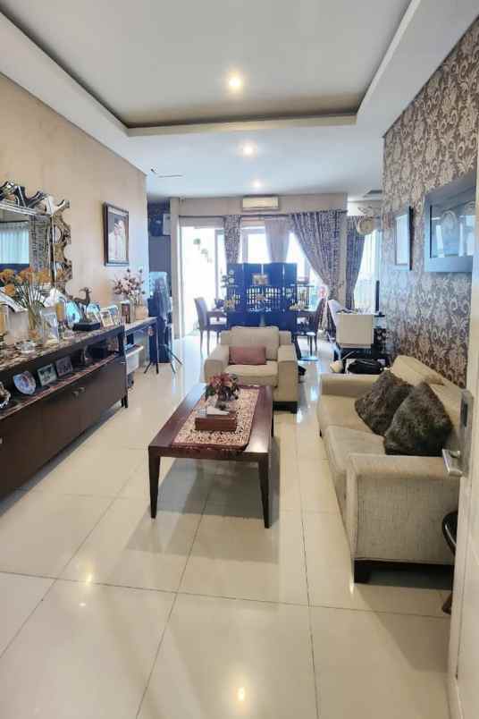 dijual rumah perumahan metland menteng