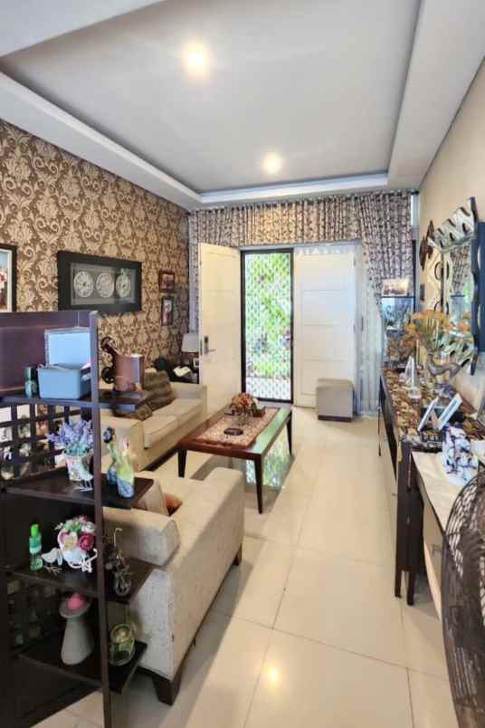 dijual rumah perumahan metland menteng