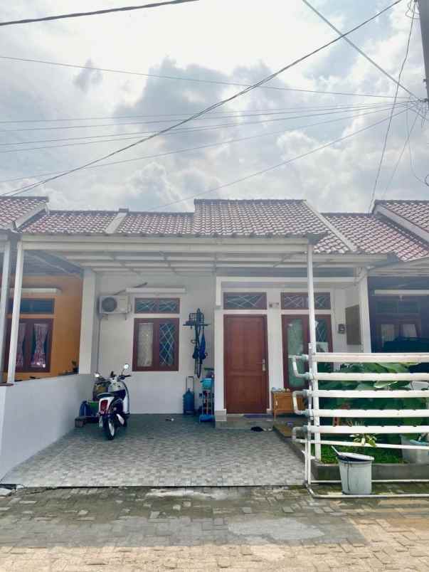 dijual rumah perumahan mutiara cagar