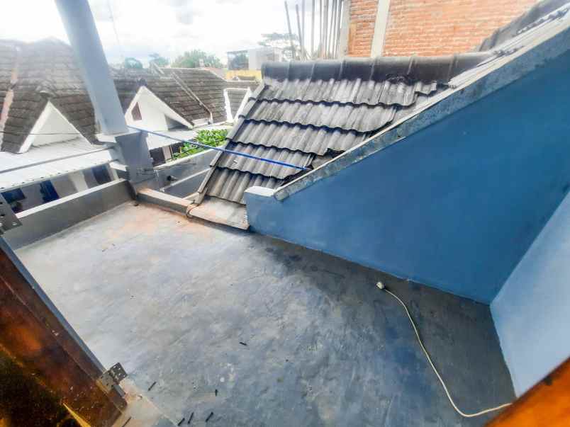 dijual rumah perumahan taman shafira