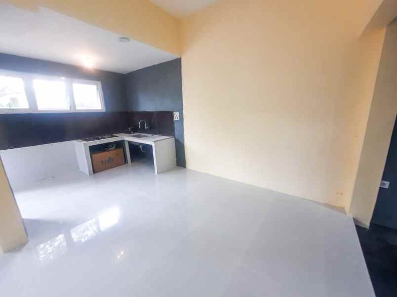 dijual rumah perumahan taman shafira