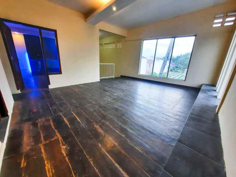 dijual rumah perumahan taman shafira