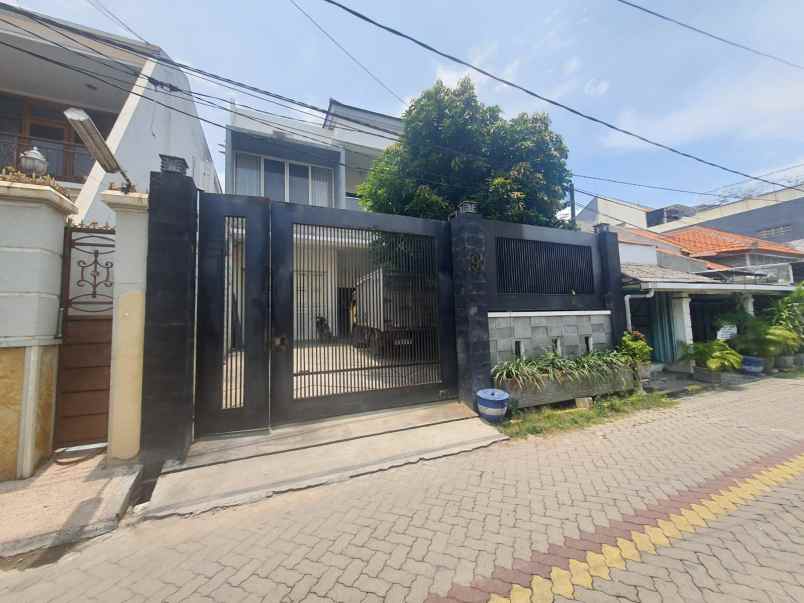 dijual rumah petemon sidomulyo