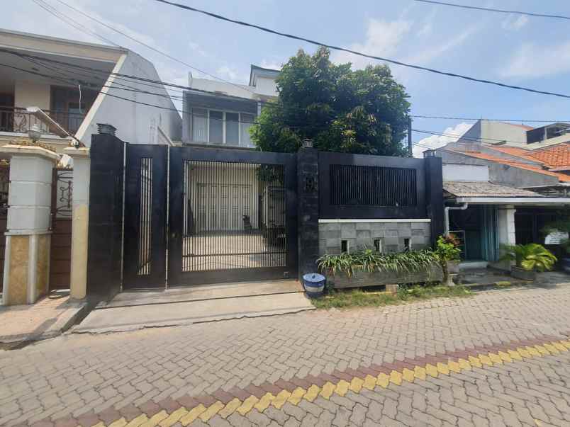 dijual rumah petemon sidomulyo