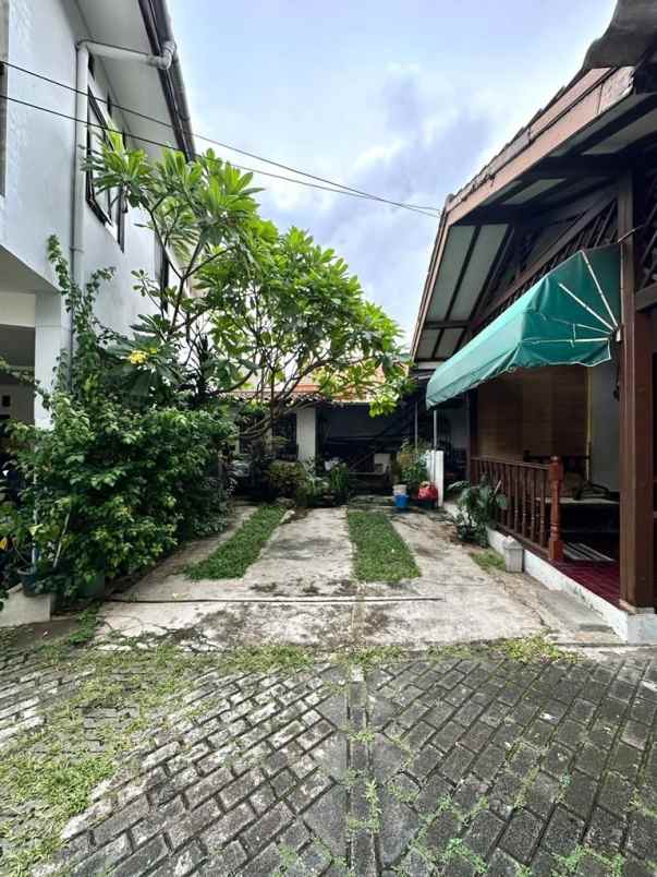 dijual rumah petukangan