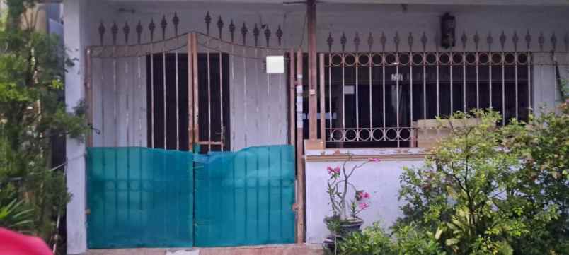 dijual rumah plampitan