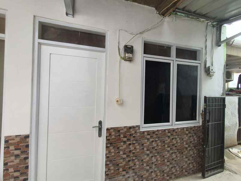 dijual rumah pondok aren