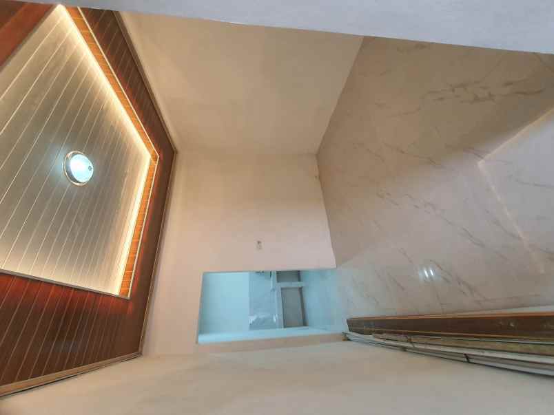 dijual rumah pondok aren