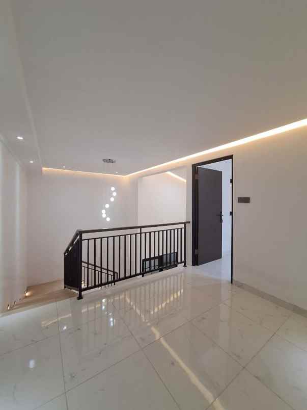 dijual rumah pondok cabe tangsel