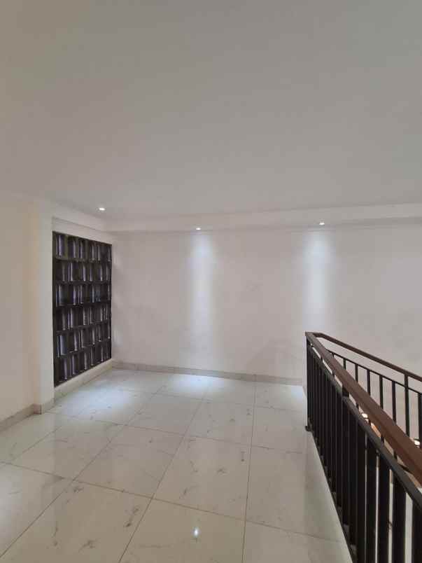 dijual rumah pondok cabe tangsel