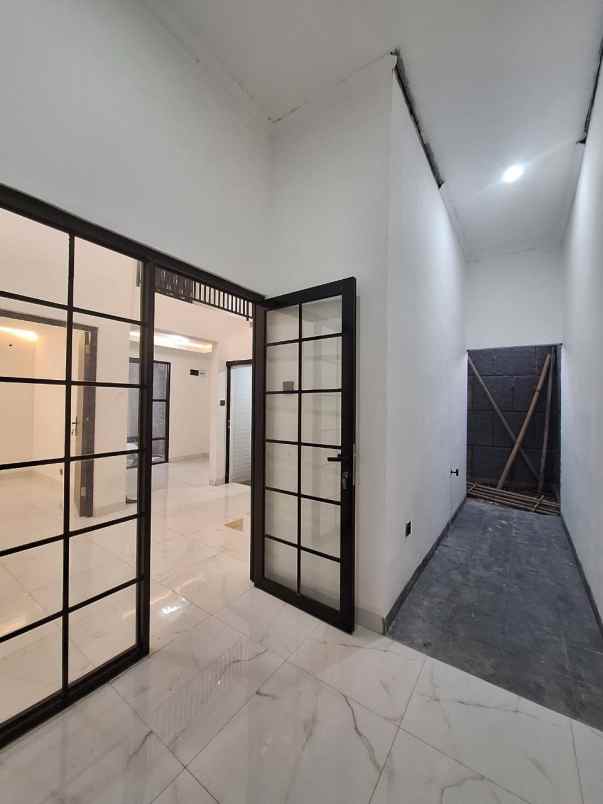 dijual rumah pondok cabe tangsel