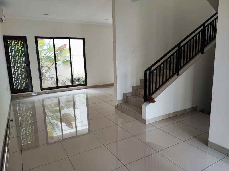 dijual rumah pondok hijau indah