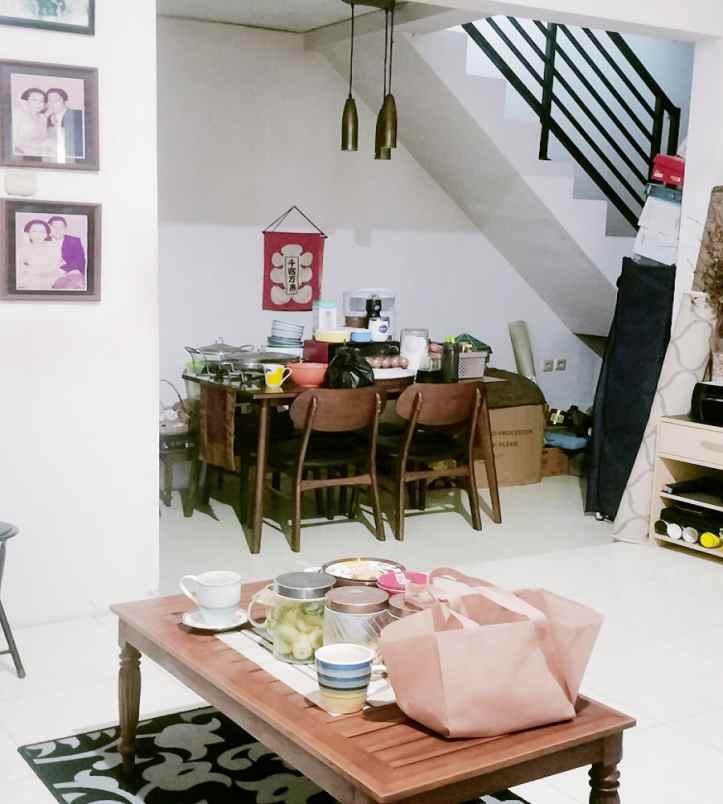 dijual rumah pondok pucung kec pondok