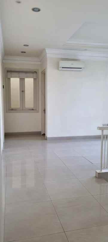 dijual rumah puri galaxy