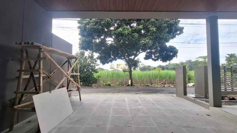 dijual rumah purwomartani