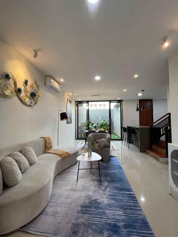 dijual rumah purwomartani kalasan