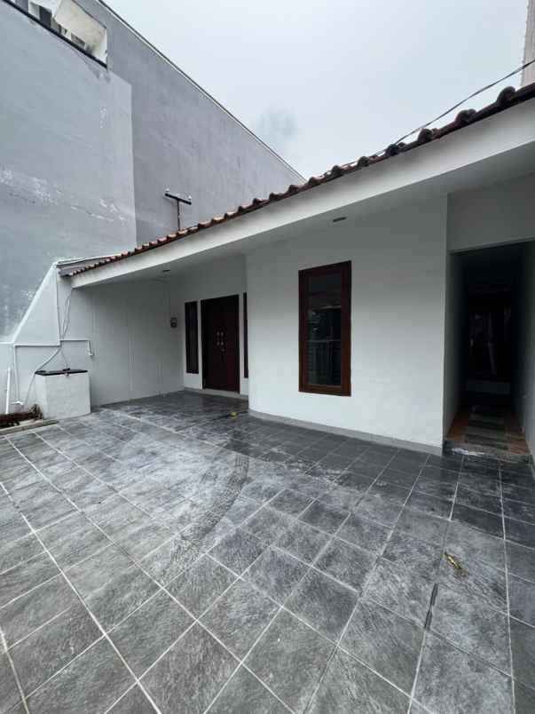 dijual rumah radio dalam