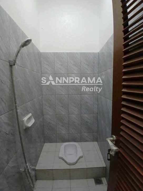 dijual rumah rangkapan jaya pancoran mas