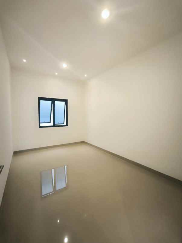 dijual rumah rawasari