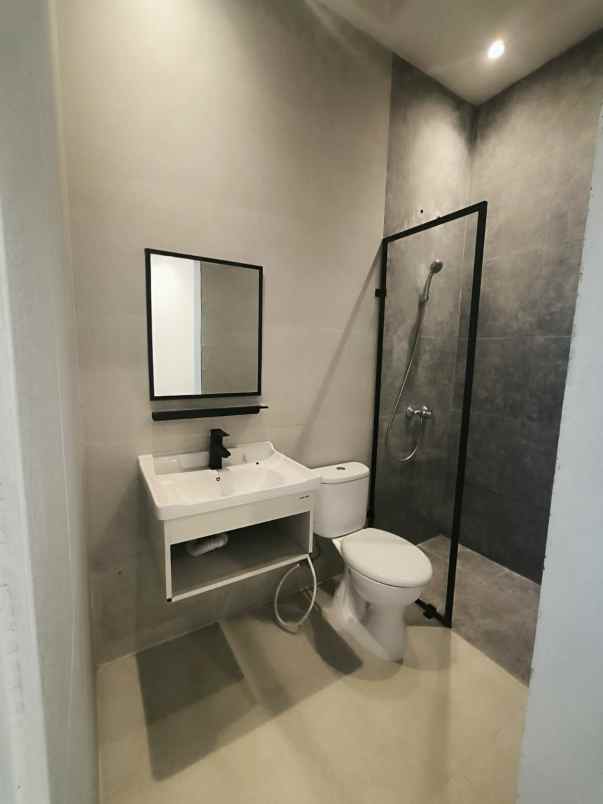 dijual rumah rawasari