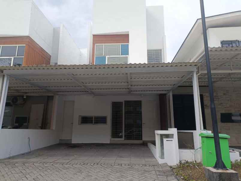 dijual rumah royal residence babatan