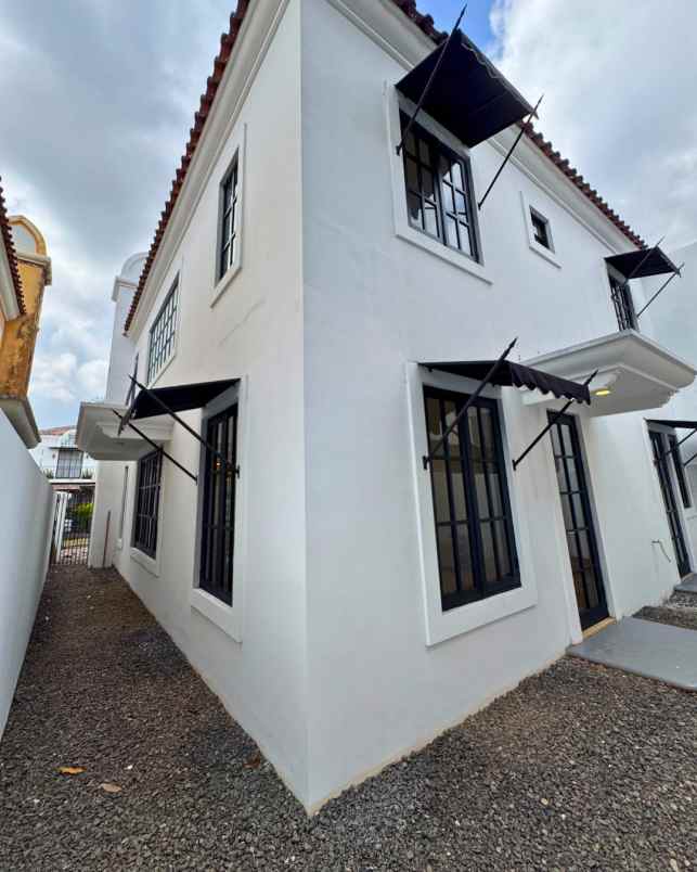 dijual rumah royal serpong tangsel