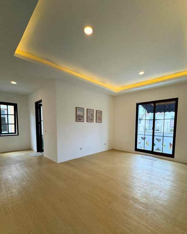 dijual rumah royal serpong tangsel