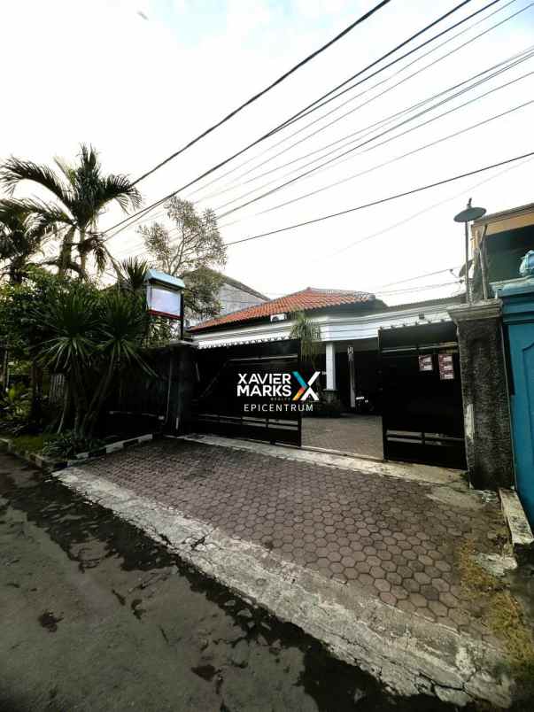 dijual rumah rungkut asri