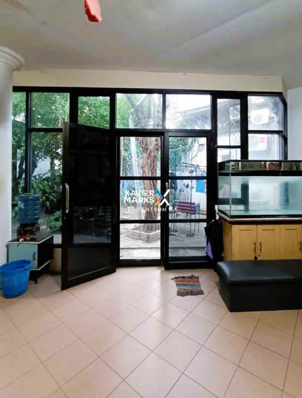 dijual rumah rungkut asri