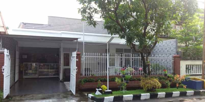 dijual rumah rungkut asri barat