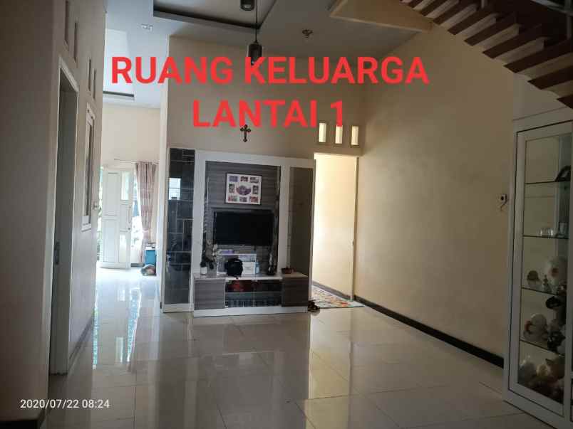 dijual rumah sambisari surabaya