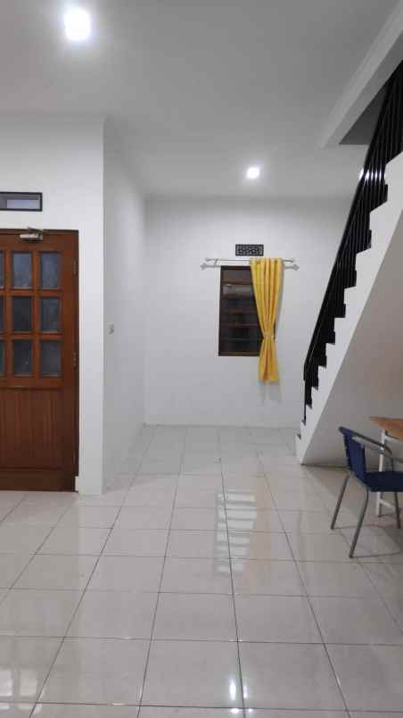 dijual rumah sariwangi regency