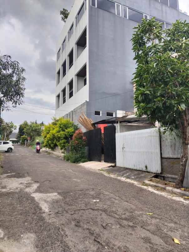 dijual rumah sariwangi selatan