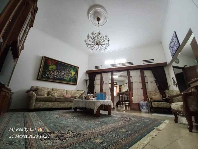 dijual rumah sayap riau bandung kota