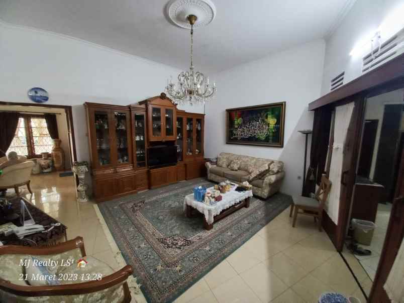 dijual rumah sayap riau bandung kota