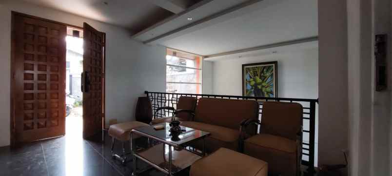 dijual rumah sayap setiabudi