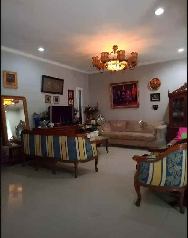 dijual rumah sekeloa sadang serang