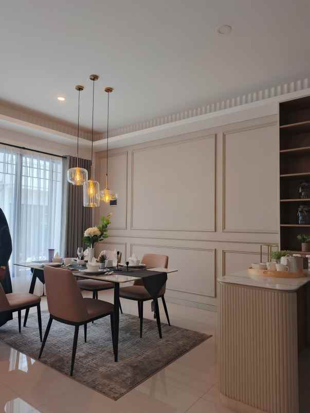 dijual rumah setra duta