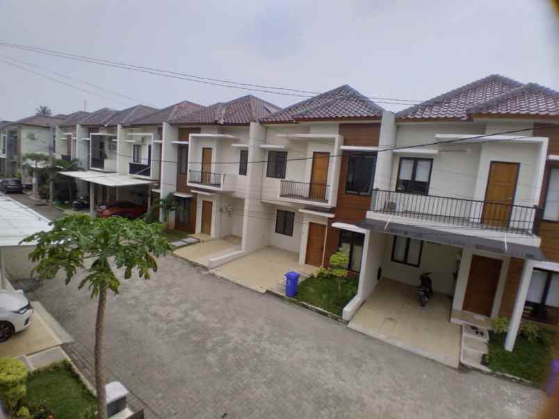 dijual rumah siap huni 2 lantai di tangerang selatan