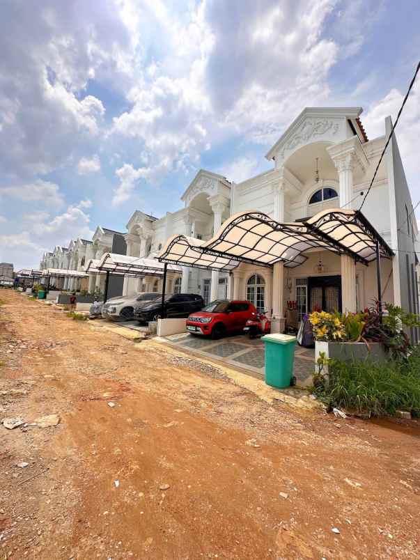 dijual rumah siap huni di ciracas