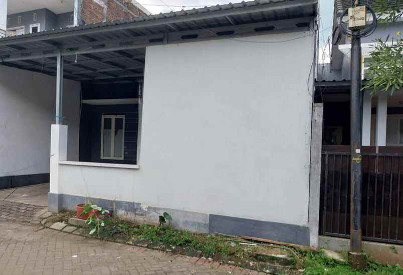 dijual rumah siap huni lokasi di tasikmadu kota malang