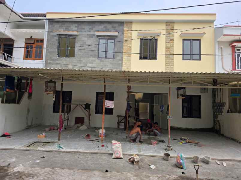 dijual rumah siwalankerto